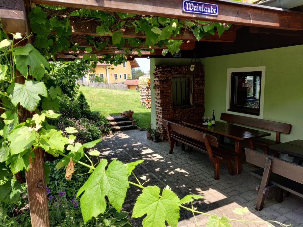 Pension Holzapfel Sankt Georgen im Attergau Exterior foto